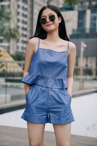 Áo 2 dây suông denim xanh dương nhạt phối bèo lai