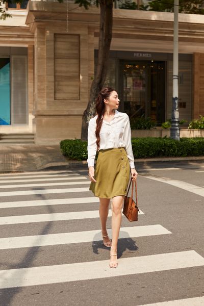 Chân váy lụa chéo Skater A Skirt