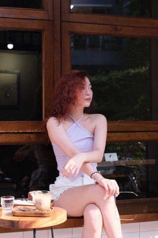 Áo ôm thun tím yếm cột dây