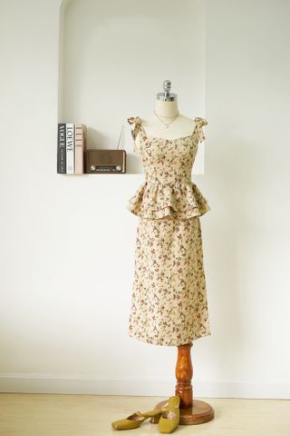 Đầm peplum ôm kaki mỏng phối nơ vai