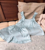 Bộ pyjama hai dây phối bèo ngắn lụa