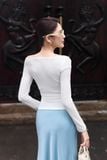 Áo ôm thun ướt cổ xéo