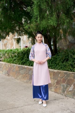 Áo dài suông lụa sóng phối tay voan họa tiết