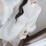 Áo dài suông thêu họa tiết hoa trắng
