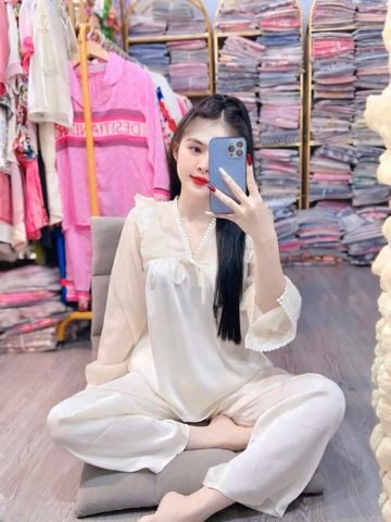 Bộ pijama dài lụa gấm xước cổ phối ren tay dài