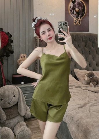 Bộ pyjama hai dây ngắn chất lụa satin cao cấp màu xanh lá phối