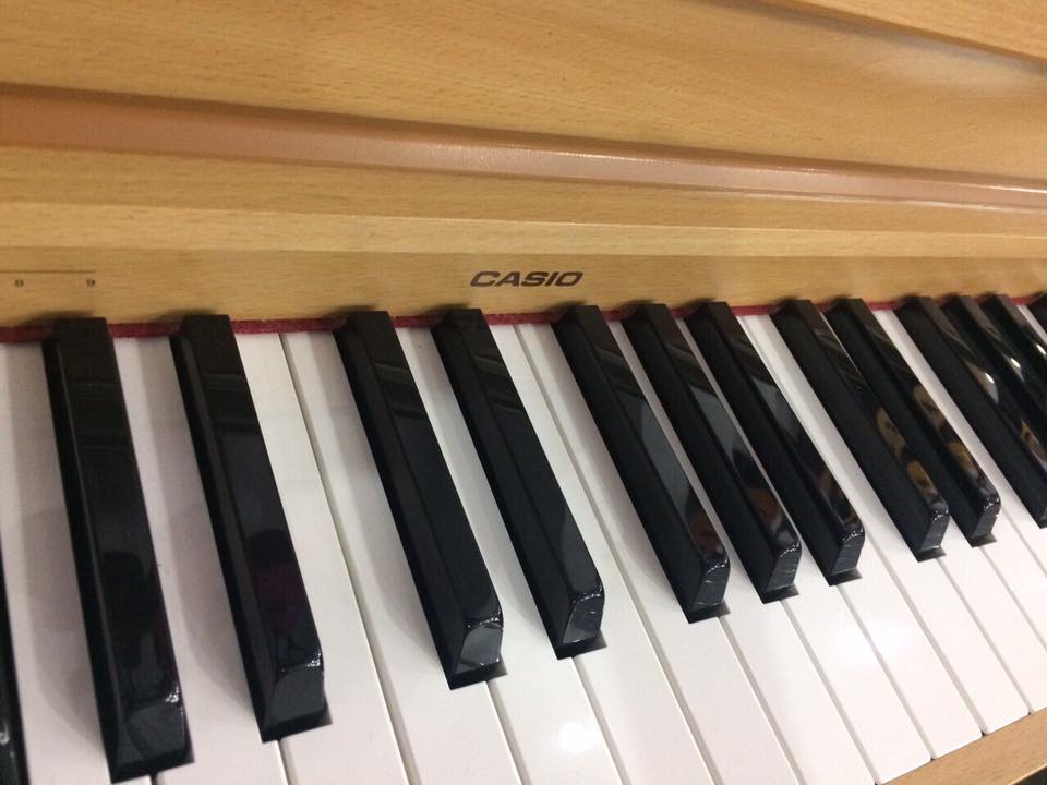 an Piano i n Casio PS 3000 Piano BT