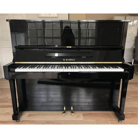 Piano cơ Kawai K35