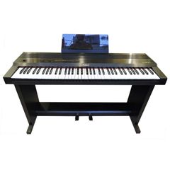 Roland KR 33