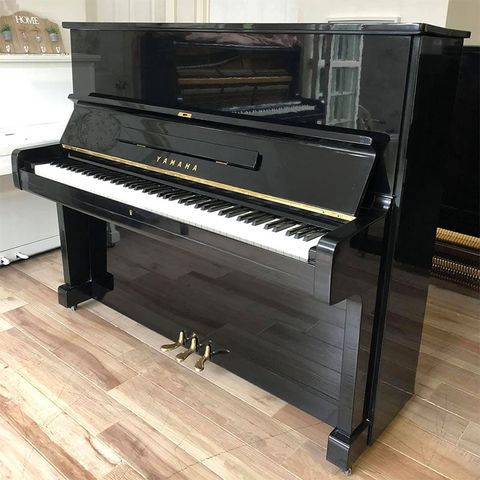 Piano cơ Yamaha U2C