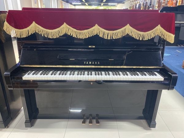 Yamaha U2M