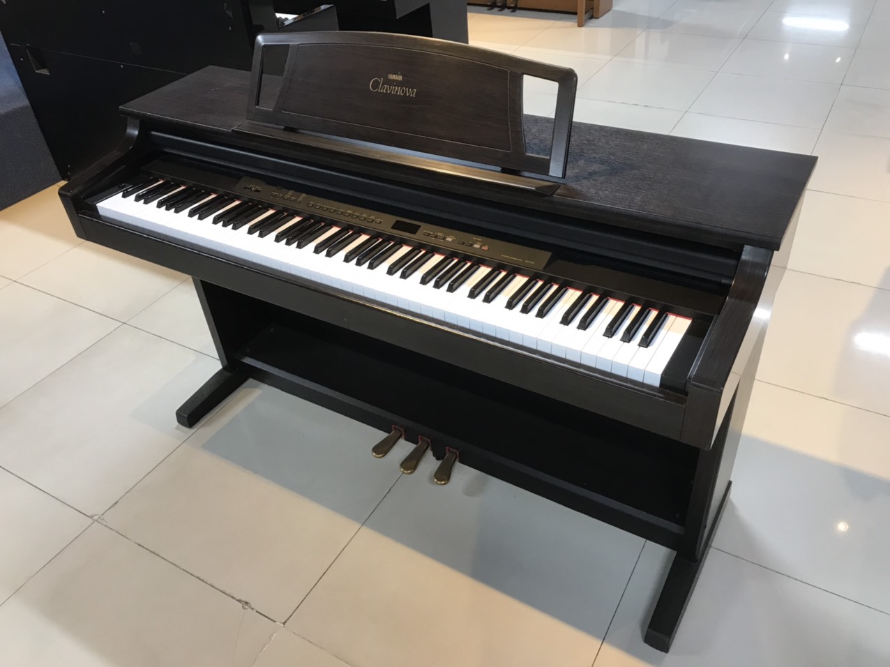 Đàn Piano Điện Yamaha CLP-511 Chính Hãng, Giá Tốt – Piano BT
