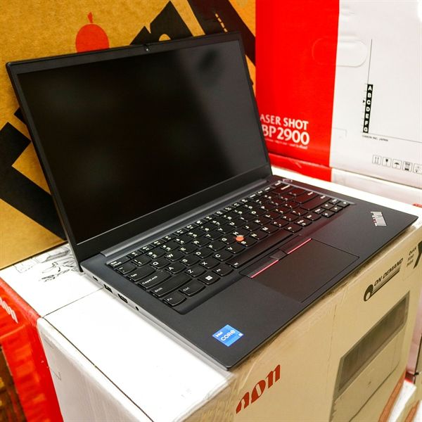 MÁY TÍNH XÁCH TAY LENOVO NOTEBOOK THINKPAD E14 GEN 4/ CORE I5-1235U/ 8GB RAM/ 256GB SSD/ 14INCH FHD (1920 X 1080)/ WI-FI& BLUETOOTH/ BLACK/ 1Y COURIER/ CARRY-IN, P/N:(21E3S05K00)* - 01Y