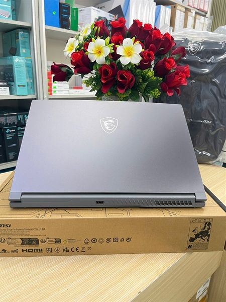 Máy tính xách tay MSI Thin 15 B13UC-1411VN (i7-13620H; 8GB; 512GB SSD; RTX3050/4GB; 15.6