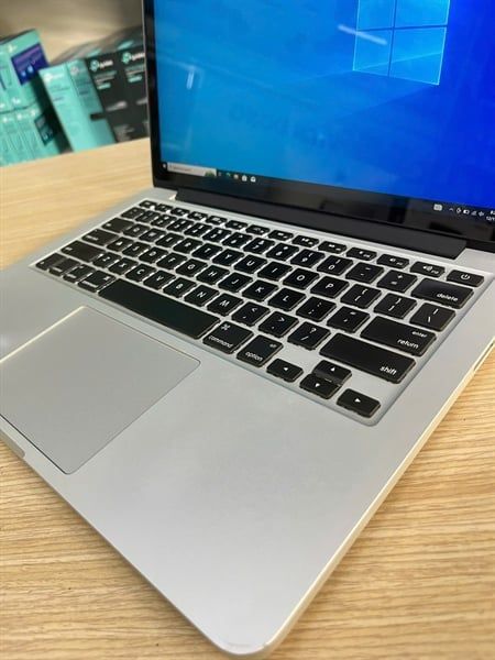 Macbook Pro 2015 cũ ( I5 , Ram 8gb,Sdd 128, Lcd 13.3 ,Pin 4h đến 5H ) - Cài Win 10 sẵn