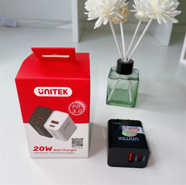 Sạc 20W Type C + USB P1124ABK01-US Unitek (Black)