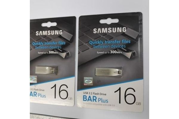 USB 16GB Samsung (USB 3.1 Gen 1)