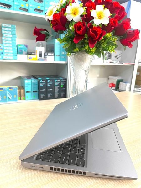 Laptop cũ Dell Latitude 5520 (i5-1145G7, Ram 8GB ,SSD 256GB, LCD 15.6