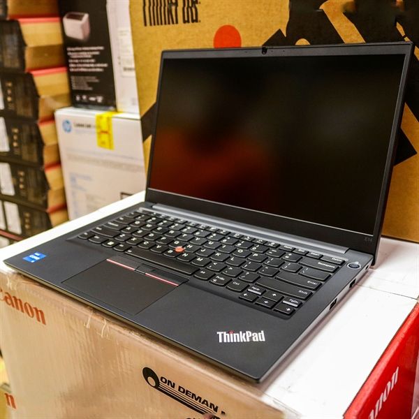 MÁY TÍNH XÁCH TAY LENOVO NOTEBOOK THINKPAD E14 GEN 4/ CORE I5-1235U/ 8GB RAM/ 256GB SSD/ 14INCH FHD (1920 X 1080)/ WI-FI& BLUETOOTH/ BLACK/ 1Y COURIER/ CARRY-IN, P/N:(21E3S05K00)* - 01Y