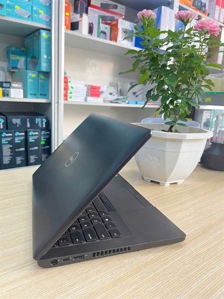 Laptop Dell latitude 5400 ( CPU I5 8365U, Ram 8GB, SSD 256GB, LCD 14 FHD, 1.5 ký)