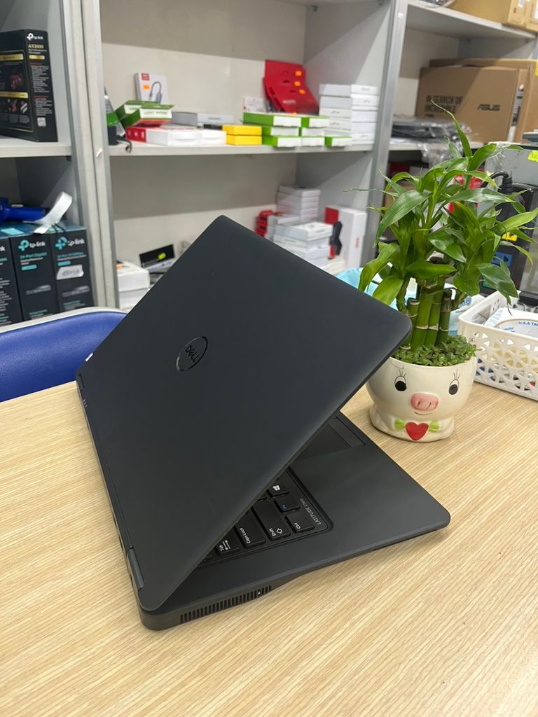 Laptop cũ Dell 7450 ( I5 5600 , Ram 8Gb,Ssd 256Gb,Lcd 14.0 FHD )