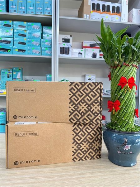 Bộ định tuyến Mikrotik RB4011iGS + RM