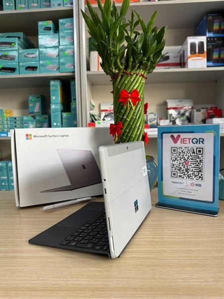 Máy tính bảng Surface Go 1 ( Pentium , Ram 4Gb,Ssd 128Gb , Pin gần 3H ) Tặng Chuột + Bút