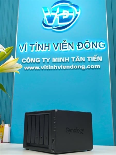 Thiết bị lưu trữ NAS Synology DiskStation DS1525+ 5-Bay Plus series model )up to 15-bay) with AMD Ryzen V1500B, 8GB DDR4, 3Y WTY_DS1525+ (IME)
