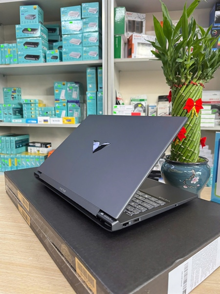 Máy tính xách tay HP VICTUS 16-s0173AX A9LG9PA (R5 7640HS; 16GB RAM; 512GB SSD; RTX 3050 6GB; 16.1'FHD; Webcam; 4 Cell; Wlan ax+BT; Win11 Home 64; Đen; 1Y WTY)