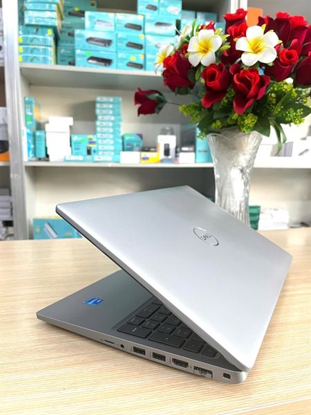 Laptop cũ Dell Latitude 5520 (i5-1145G7, Ram 8GB ,SSD 256GB, LCD 15.6