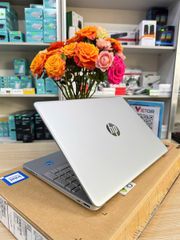 Laptop HP 15s-fq5231TU - 8U241PA (i3-1215U/ 8GB/ 256GB/ Onboard/ Windows 11)