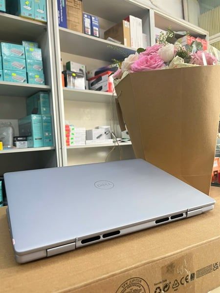 Máy tính xách tay Dell Inspiron 14 Plus 7440 (Intel Core Ultra 5 125H 3.0ghz | Ram 16GB | SSD 1TB | 14 inch QHD + Led)