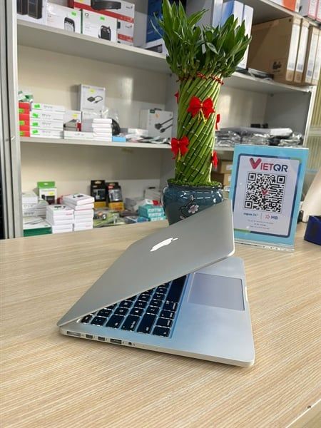Macbook Pro 2015 cũ ( I5 , Ram 8gb,Sdd 128, Lcd 13.3 ,Pin 4h đến 5H ) - Cài Win 10 sẵn