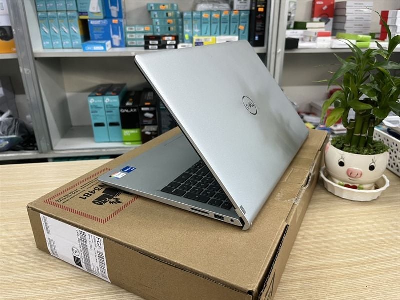 Laptop Dell Inspiron 3511 CPU Core i5-1135G7 | 16GB RAM | 512GB SSD | Intel Iris Xe Graphics | 15.6 inch FHD | Windows 11 Home (màu bạc) (NK)