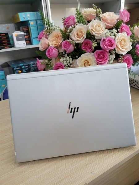 Laptop cũ HP Elitebook 840 G5 (CPU i5-8250U, Ram 8GB, SSD 256GB, 14 inch / màu bạc)