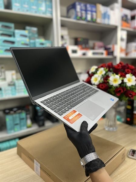 Máy tính xách tay Dell Inspiron 15 3530 (i3-1305U, 8GB, 512GB SSD, 15.6
