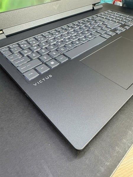 Máy tính xách tay HP VICTUS 16-s0173AX A9LG9PA R5 7640HS