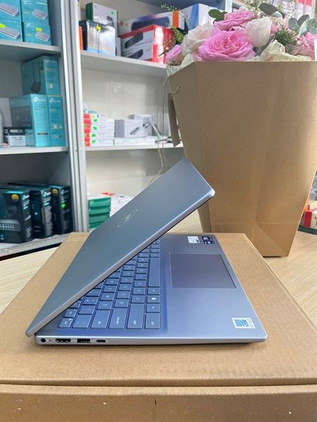 Máy tính xách tay Dell Inspiron 14 Plus 7440 (Intel Core Ultra 5 125H 3.0ghz | Ram 16GB | SSD 1TB | 14 inch QHD + Led)