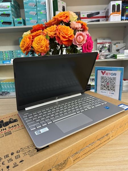 Laptop HP 15s-fq5231TU - 8U241PA (i3-1215U/ 8GB/ 256GB/ Onboard/ Windows 11)