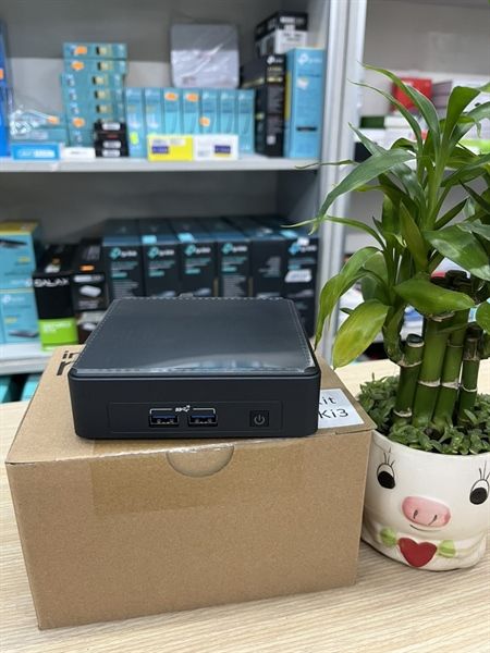 Máy tính Intel NUC 11 Pro Tiger Canyon i3-1115G4 (BNUC11TNKI30000)