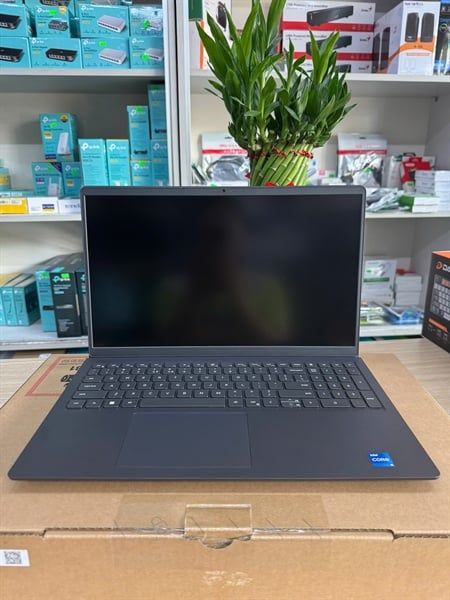 Máy tính xách tay Dell Vostro 15 3530 (P112F) Intel Core i5-1334U 8GB 512GB 15.6