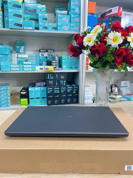 Máy tính xách tay Dell Vostro 3520 (P112F) Intel Core i3-1215U, Ram 8GB, SSD 512GB, 15.6