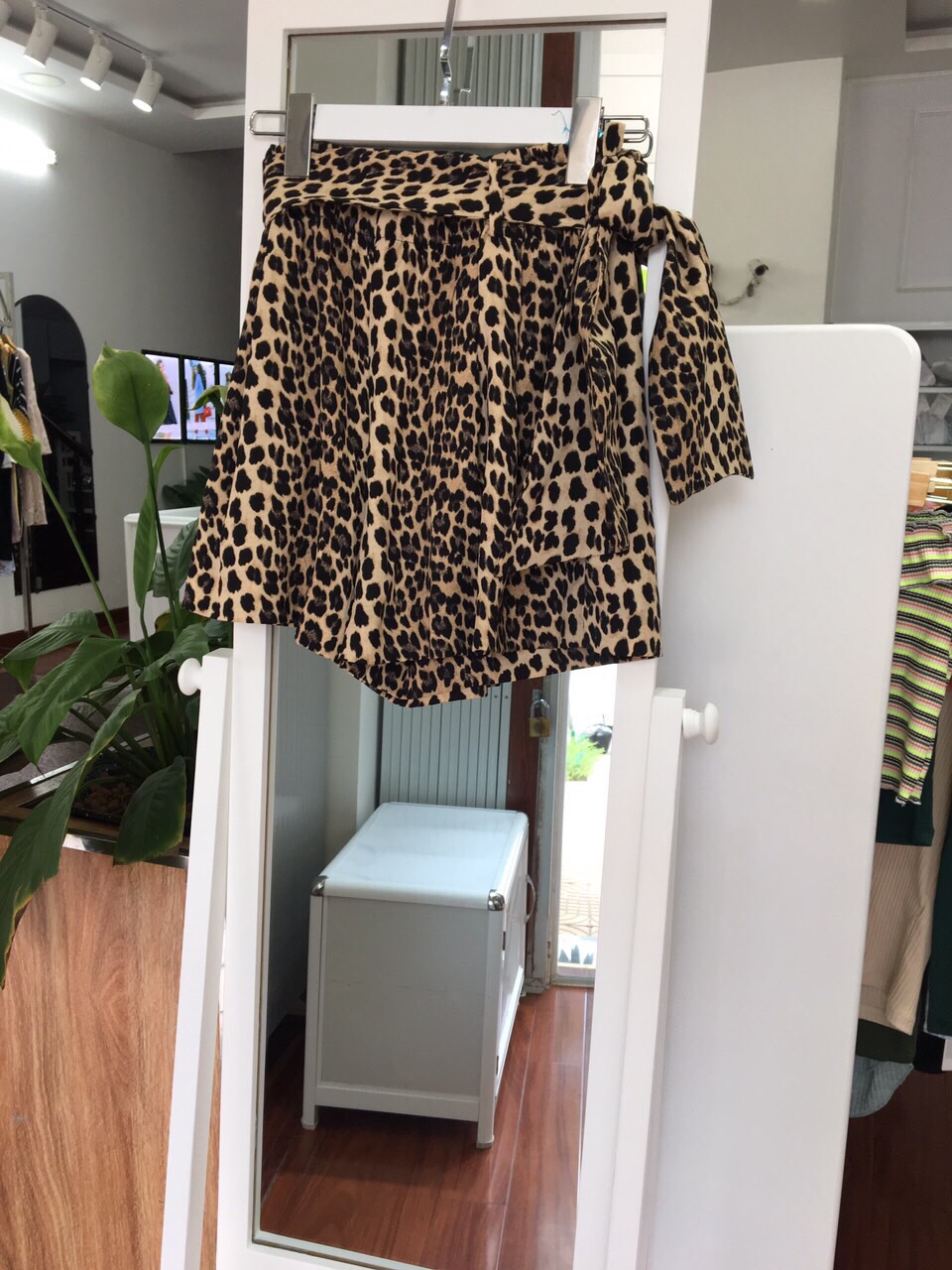 Chi tiết với hơn 72 chân váy da báo zara siêu đỉnh  cdgdbentreeduvn
