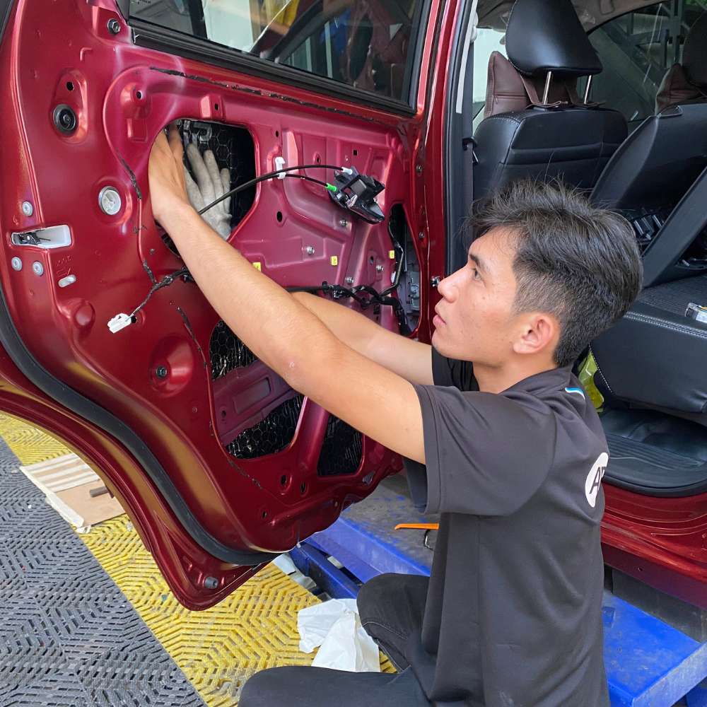 Dịch vụ cách âm 4 cánh cửa ô tô