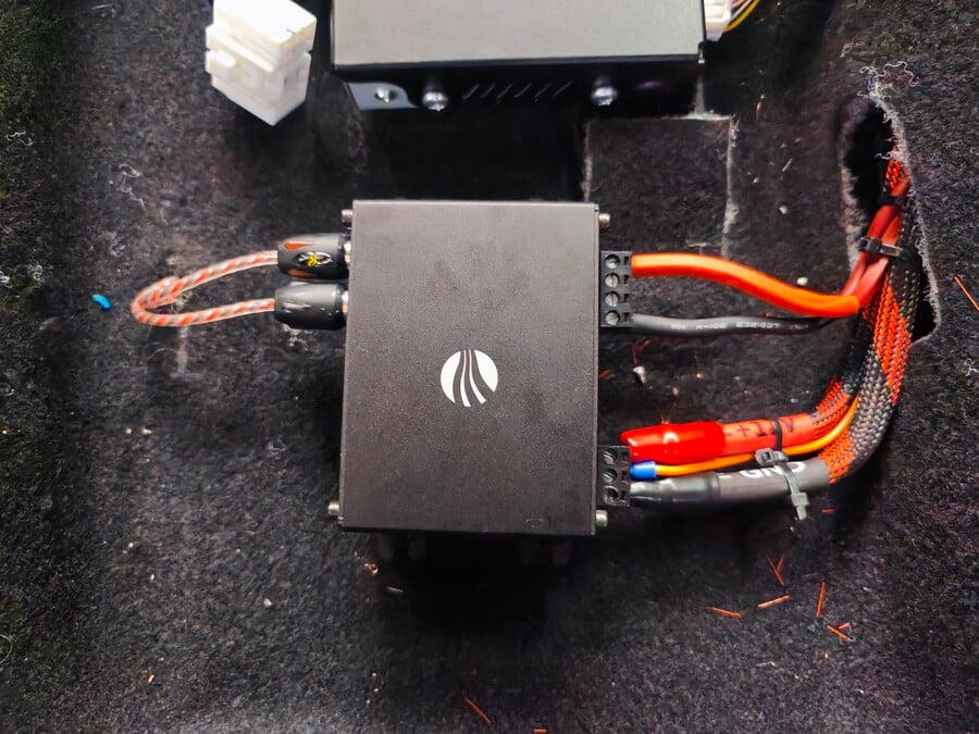 DSP Rainbow EL-PA300 NEO - 8 kênh tín hiệu + 4 kênh Amply 50W