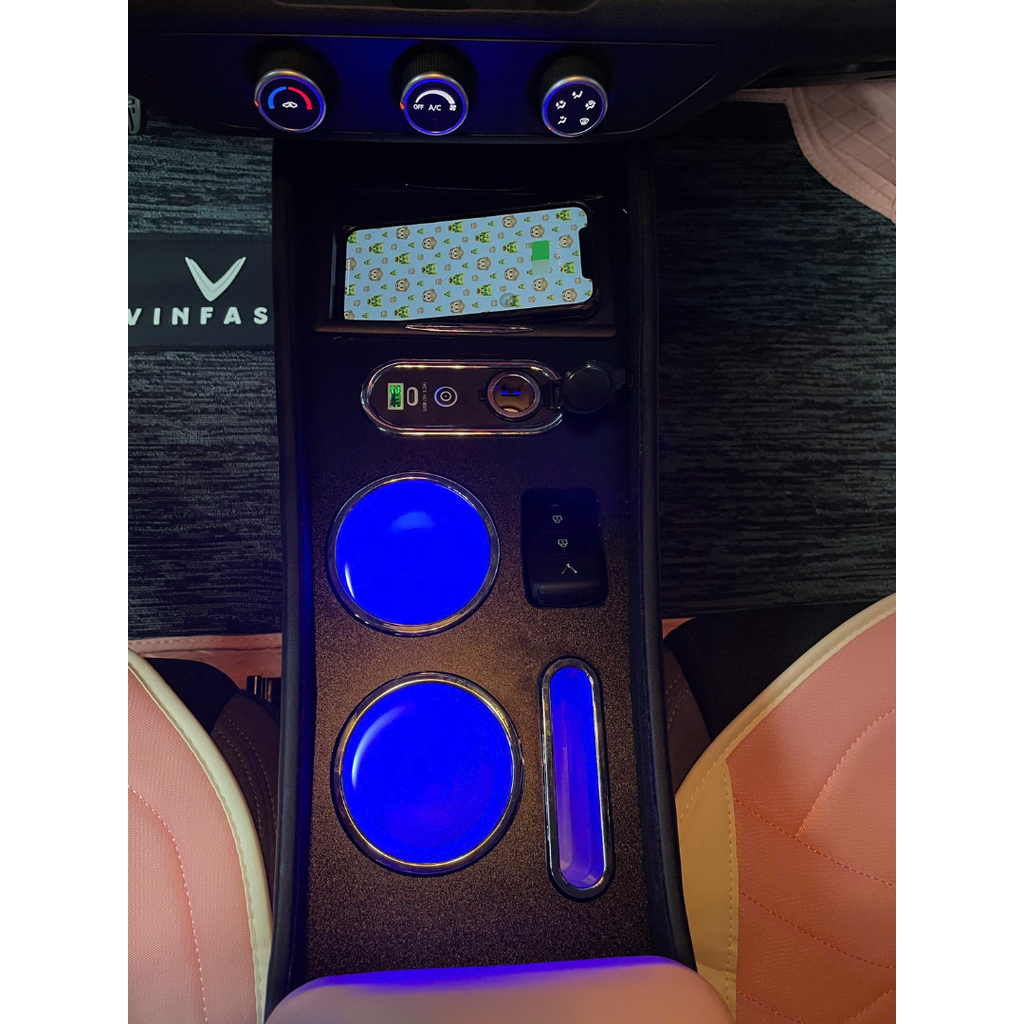 Bệ tỳ tay Vinfast VF3