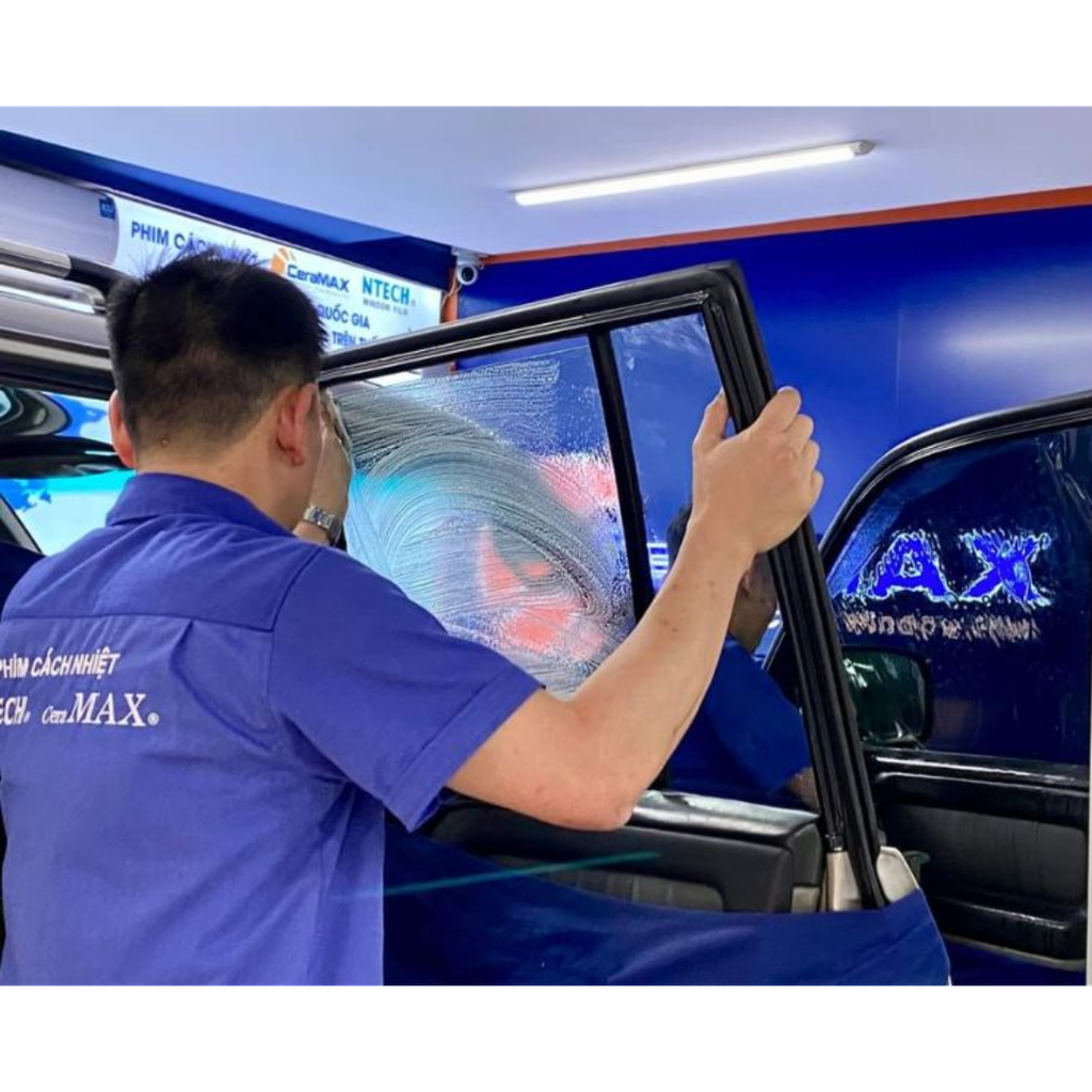 Dán phim cách nhiệt ô tô Ntech