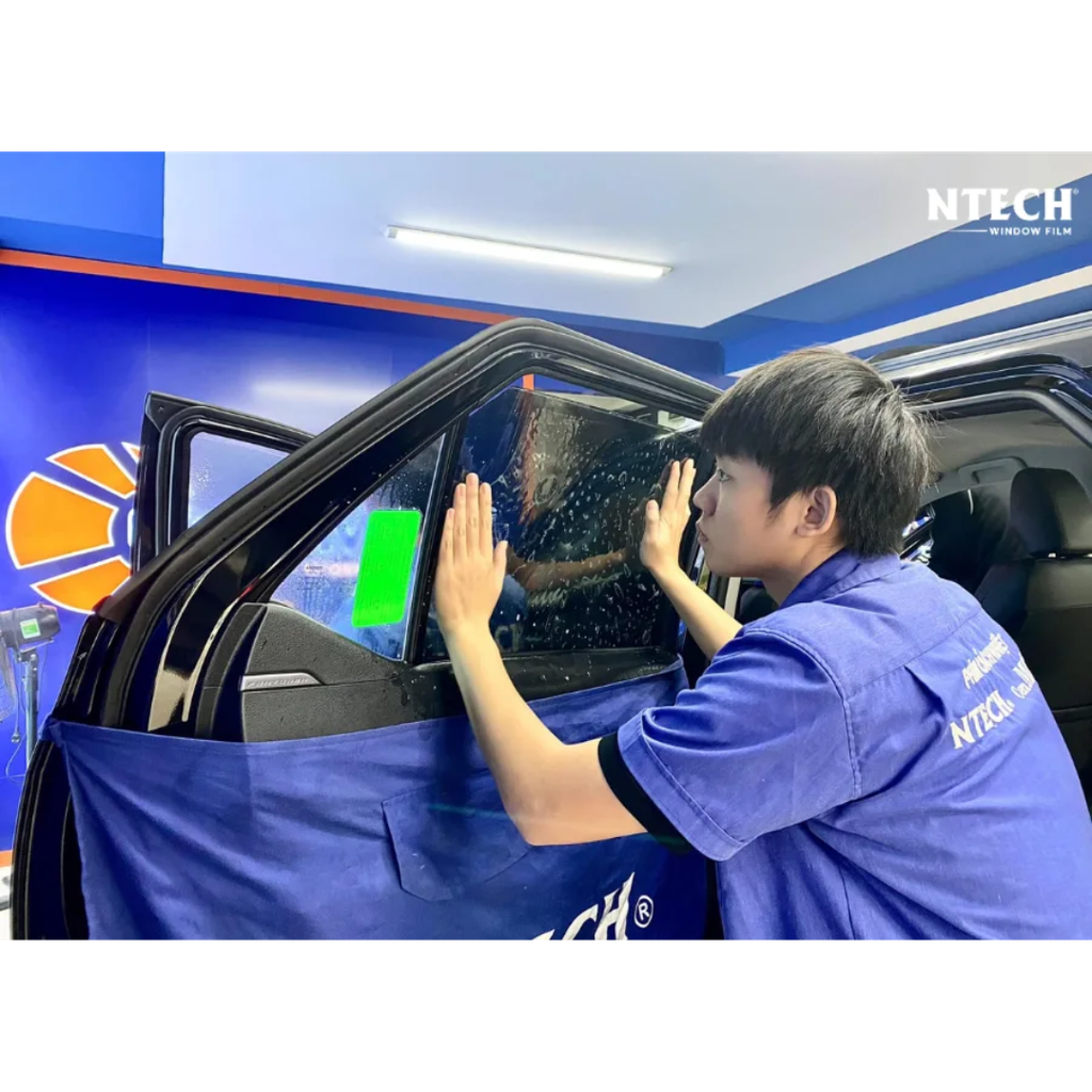 Dán phim cách nhiệt ô tô Ntech