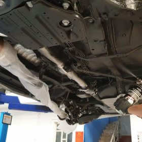 Dịch vụ Phủ gầm ô tô - Giảm rỉ sét, ồn gầm