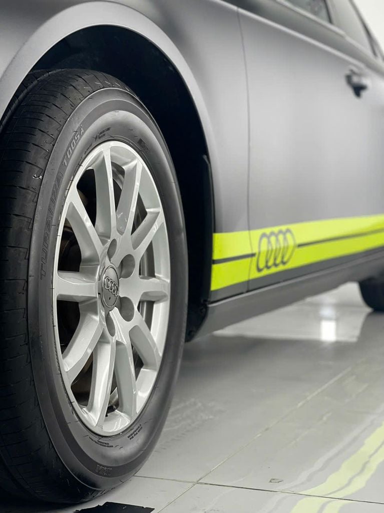 Dịch vụ dán wrap xe ô tô - BH dài hạn